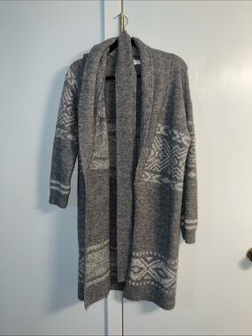 Cozy Gray Open-Front Patterned Long Cardigan